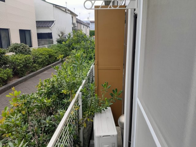 Natura SHINKOIWAのバルコニー|写真は114号室のもの、同タイプです。