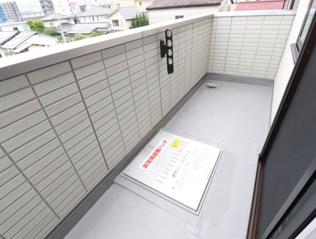 熊本市南区近見２丁目のアパートのバルコニー