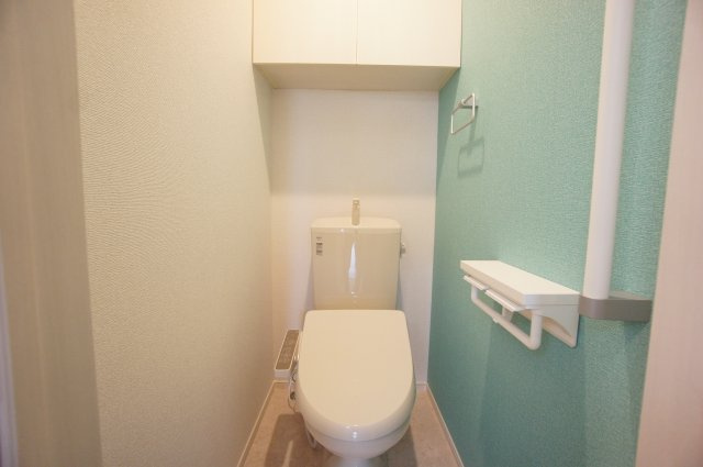 フラン　メゾンのトイレ|同施工会社、同型タイプです