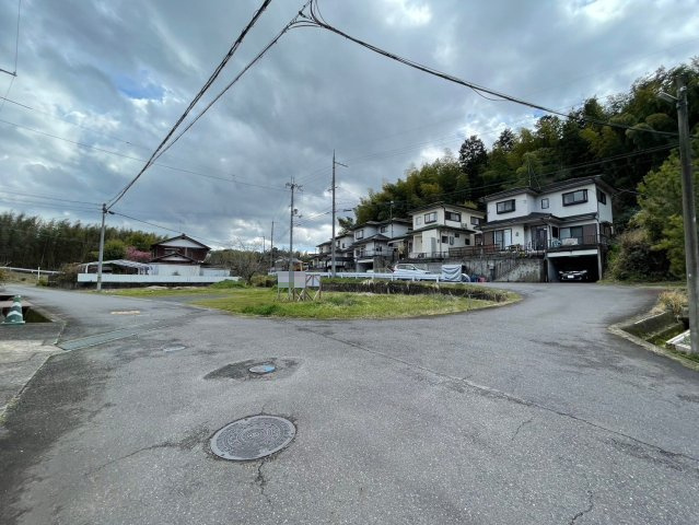 野洲市大篠原　建築条件無し売土地の前面道路含む現地写真