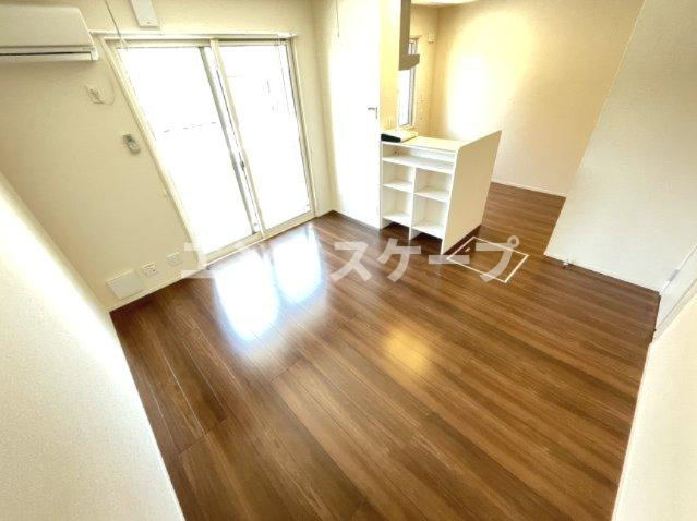 リヴェールマリーズDの居間・リビング|高崎、前橋、伊勢崎エリアのお部屋探しはエンドスケープまで！お客様の理想お聞かせ下さい♪