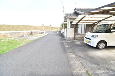 【前面道路含む現地写真】 | 肝属郡肝付町新富　戸建賃貸2棟