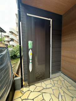 【エントランス】 | ※施工中※共用エントランスは不審者の侵入を未然に防ぐオートロック付き！防犯対策充実しています◎