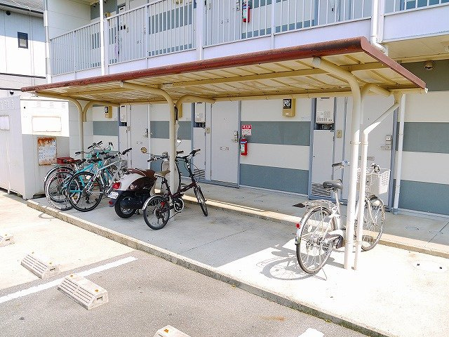 レオパレスＴａｋｕｙａⅠのその他共用部分|使い勝手の良い駐輪場スペース完備です