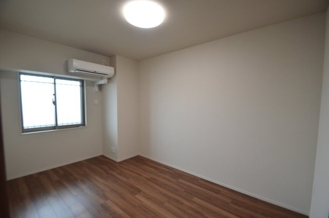 【設備】 | レーベン宇都宮元今泉GRANXE | エアコン　照明