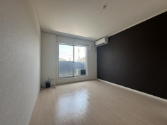 ドミールエモアの居間・リビング