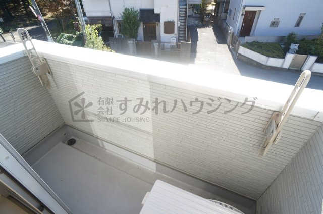 ドミールエモアのバルコニー