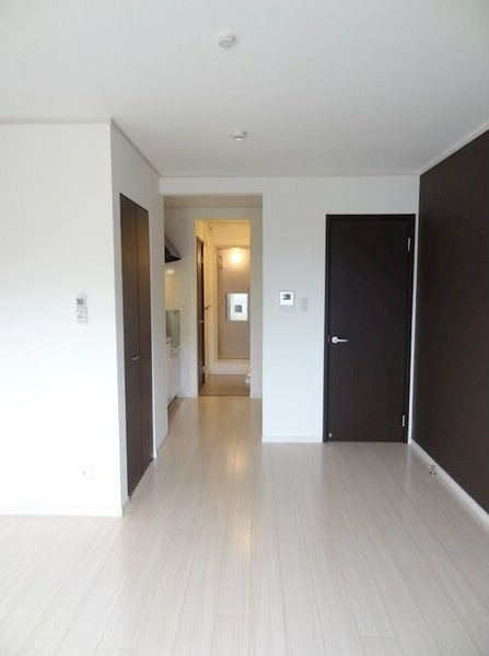 ドミールエモアの居間・リビング