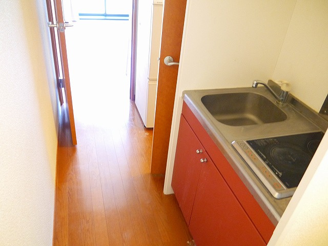 レオパレス西大寺ＬＲのキッチン