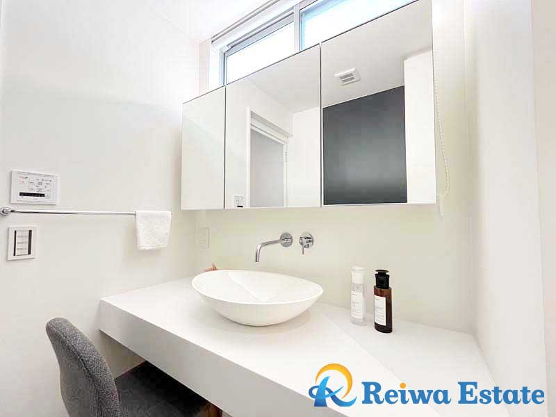 未入居戸建　藤沢市鵠沼桜が岡3丁目の独立洗面台