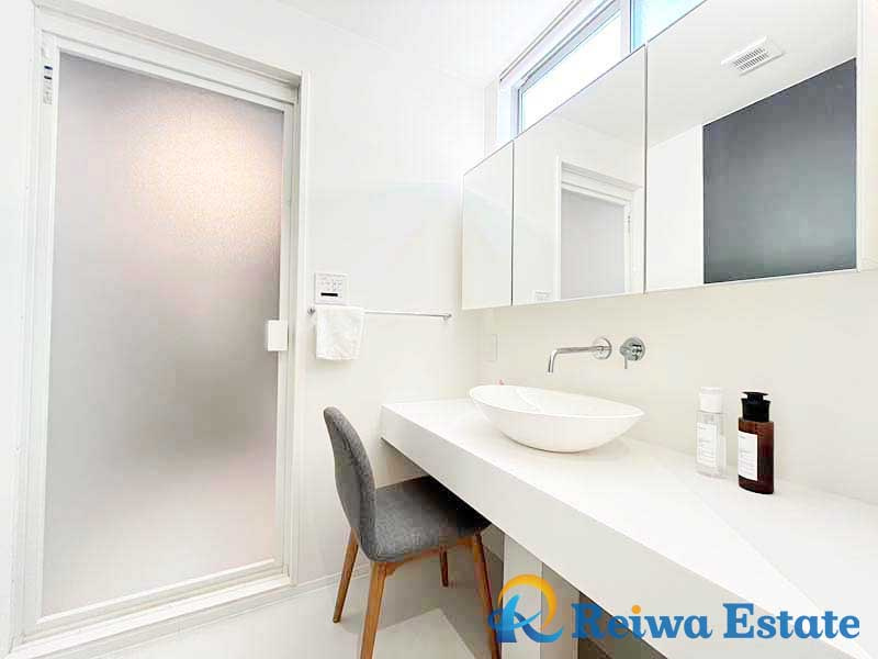 未入居戸建　藤沢市鵠沼桜が岡3丁目の独立洗面台