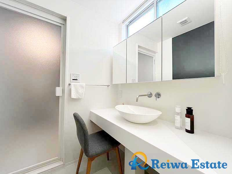 未入居戸建　藤沢市鵠沼桜が岡3丁目の独立洗面台