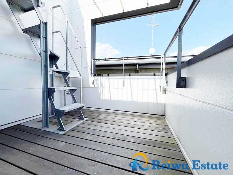 未入居戸建　藤沢市鵠沼桜が岡3丁目のバルコニー