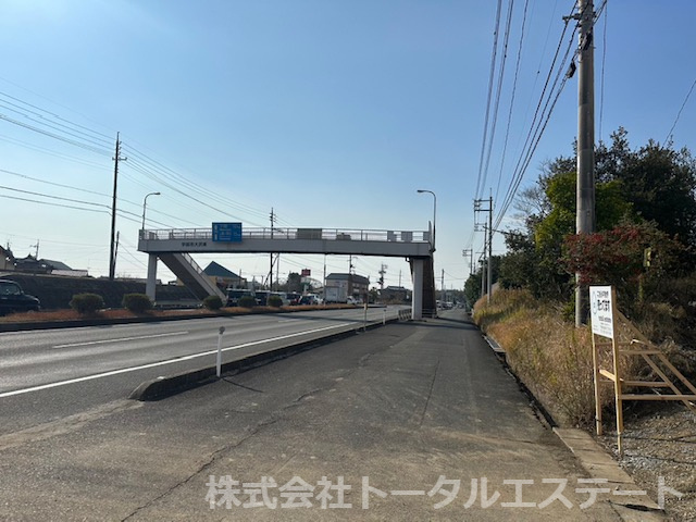 宇部市西岐波売り土地の前面道路含む現地写真