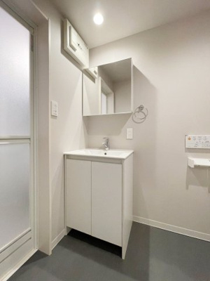 【洗面所】 | blue moon j-Ⅱ | 別号室の写真になります。現況優先。