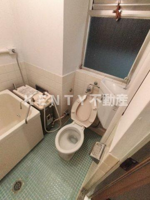 【トイレ】 | コーポ大谷 | 落ち着いた色調のトイレです