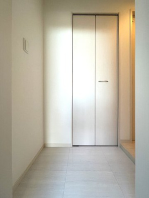 【玄関】 | メゾンボーテ井尻 | 別号室の写真になります。現況優先。