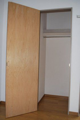 【収納】 | プリマヴェーラ南福岡 | 別号室の写真になります。現況優先。