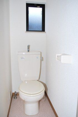 【トイレ】 | プリマヴェーラ南福岡 | 別号室の写真になります。現況優先。