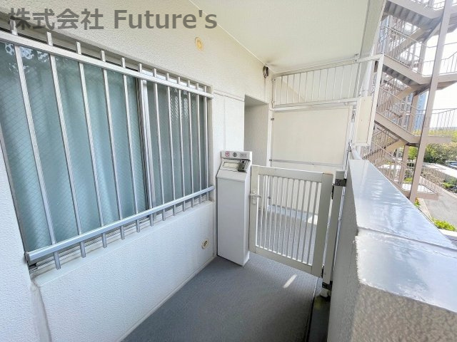 パークフィールドみさと　4街区1号館のその他共用部分|玄関前の写真です
