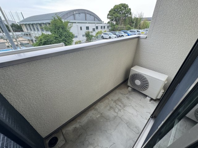 【バルコニー】 | ルシェロ上ヶ原 | バルコニーからの眺めを楽しみながら食事をしませんか