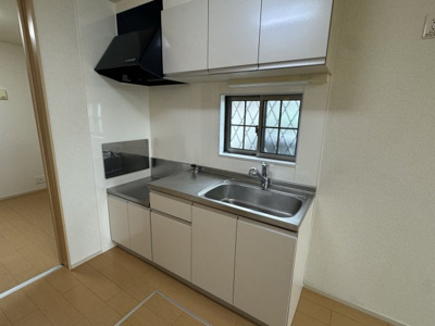 【キッチン】 | ルシェロ上ヶ原 | コンパクトなキッチンで掃除もラクラク