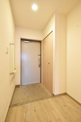 【玄関】 | サンライズ緑丘 | ※同タイプの写真となり、実際のお部屋とは異なる場合があります
