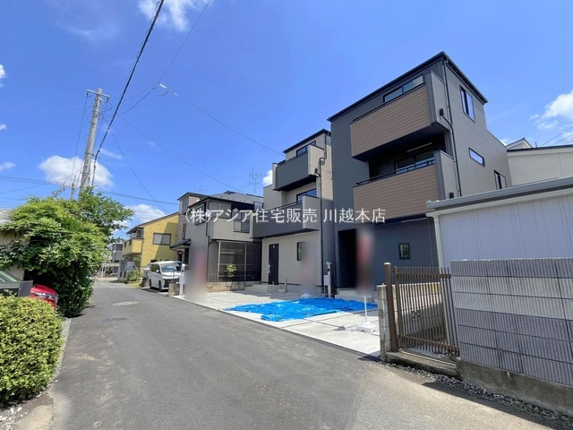月々７万円台～　新築戸建　川越市月吉町2期の前面道路含む現地写真|西側 5.27ｍ公道