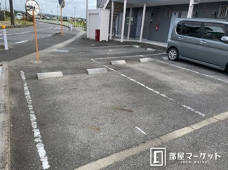 【駐車場】