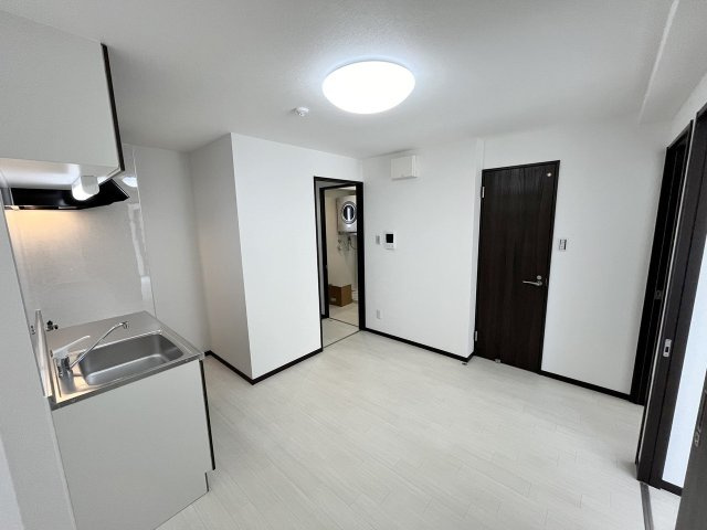 【居間・リビング】 | Casa　Blanca　泉崎（カーサブランカ泉崎） | Casa　Blanca　泉崎（カーサブランカ泉崎）★那覇市泉崎エリア