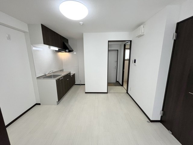 【居間・リビング】 | Casa　Blanca　泉崎（カーサブランカ泉崎） | Casa　Blanca　泉崎（カーサブランカ泉崎）★那覇市泉崎エリア