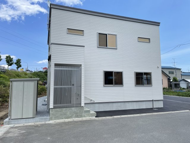 八戸市新井田西1丁目の間取り