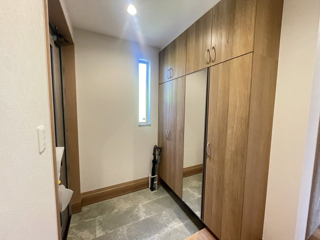 八戸市新井田西1丁目の玄関