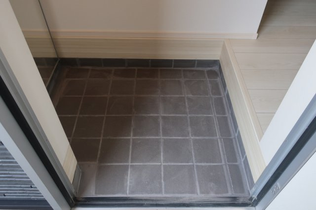 レガーロ天神町の玄関