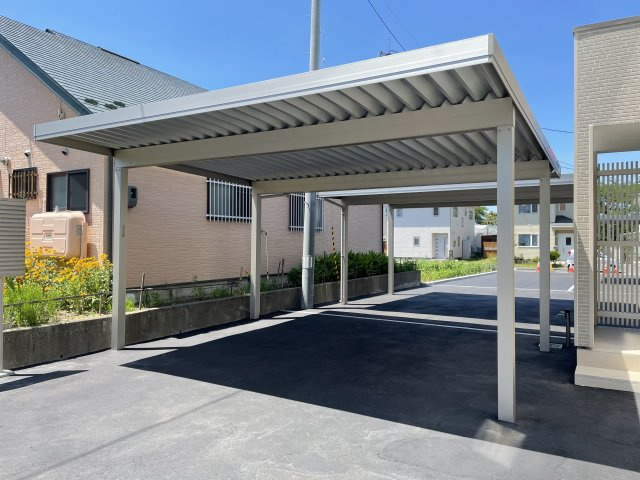 八戸市新井田西1丁目の駐車場