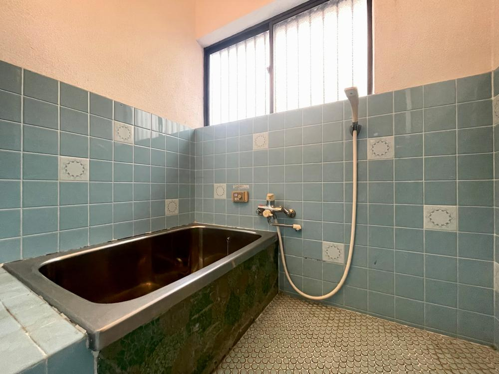 太秦東が丘　一戸建ての浴室|浴室
■物件内覧・資金計画相談・住宅ローン相談、リフォーム相談、お問合せ受付中■
※当日・翌日のご内覧、ご相談はお電話でのお問合せがスムーズです！