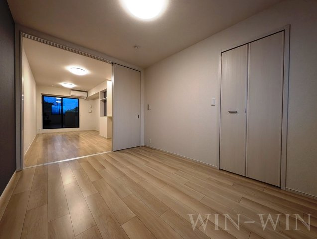 ガーデンコート ウエタの洋室