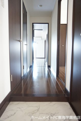 熊本市中央区新町３丁目の賃貸マンションの玄関