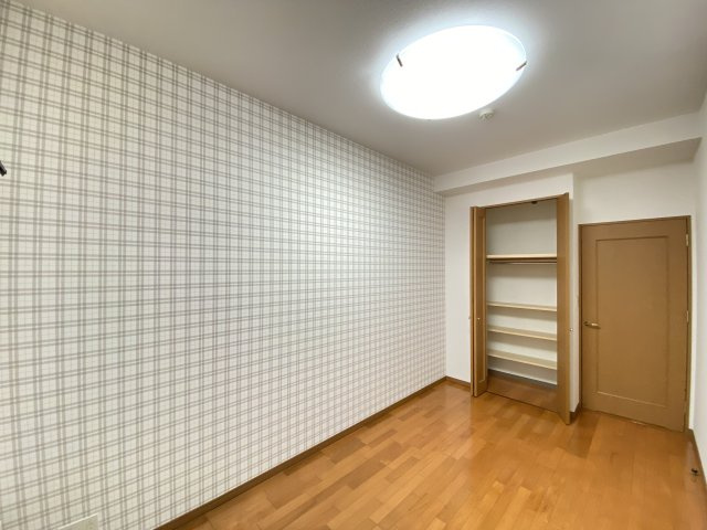 パークヒルズ毘沙門の洋室