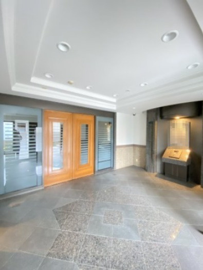 パークヒルズ毘沙門のエントランス