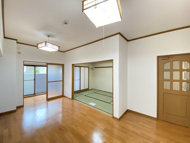 パークヒルズ毘沙門の居間・リビング