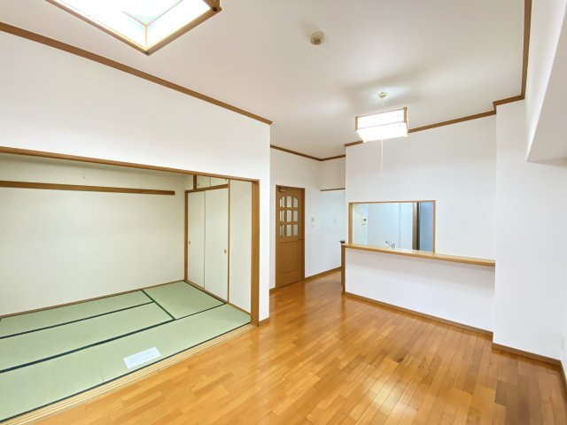 パークヒルズ毘沙門の居間・リビング