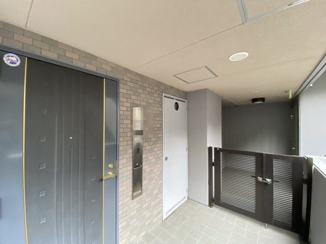 パークヒルズ毘沙門の玄関|プライベートポーチ