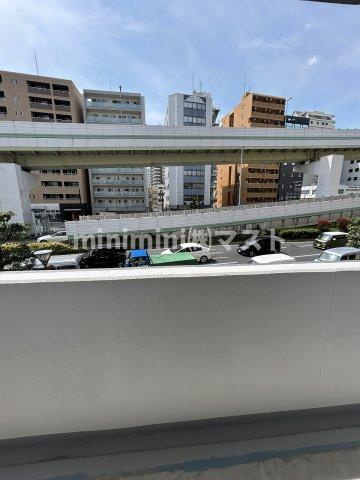 ArtizA西長堀のバルコニー