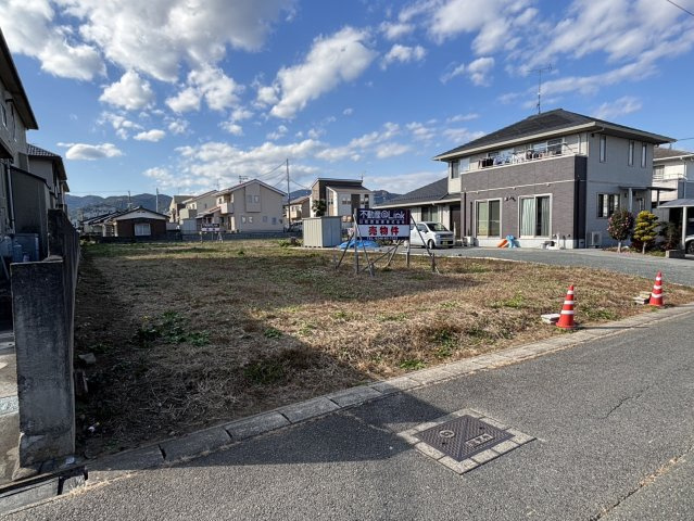 勿来町酒井酒井原 330坪の前面道路含む現地写真|前面道路(東側)から撮影した写真です