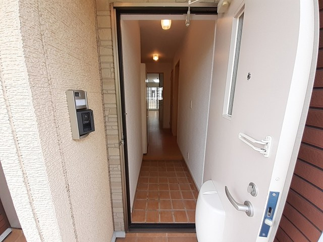 レイクサイド土浦の玄関