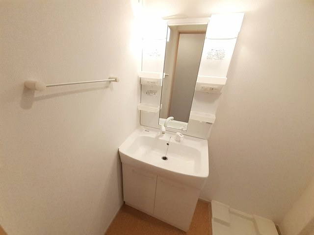 レイクサイド土浦の独立洗面台