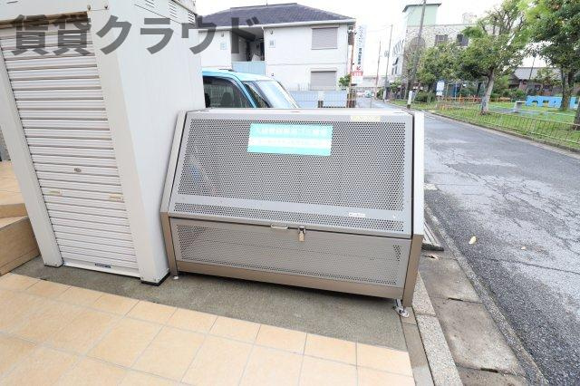 petite・chambre(プチ・シャンブル）のその他共用部分|ゴミストッカー