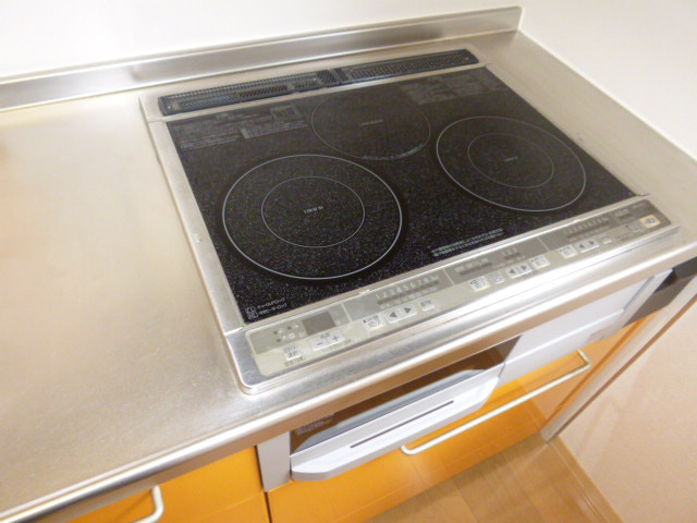 グラスガーデンＢのキッチン|IHコンロ