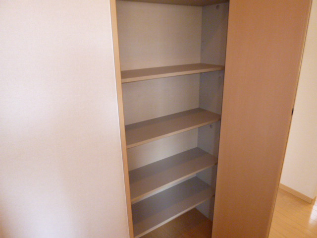 グラスガーデンＢの収納